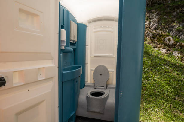 Professional porta potty rental in Mary Esther, FL